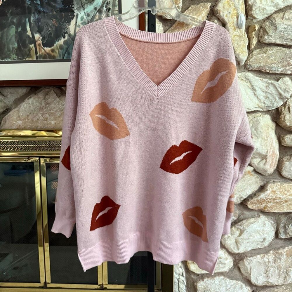Women’s knit  v-neck pink sweater with lips print Bloomchic 14-16